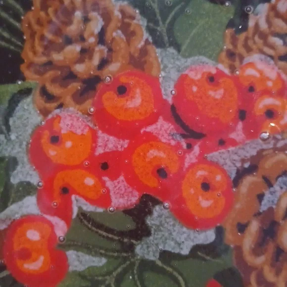 Peggy Karr Glass New Fused Glass 8" Pine Cones & Holly Plate - Picture 7 of 8